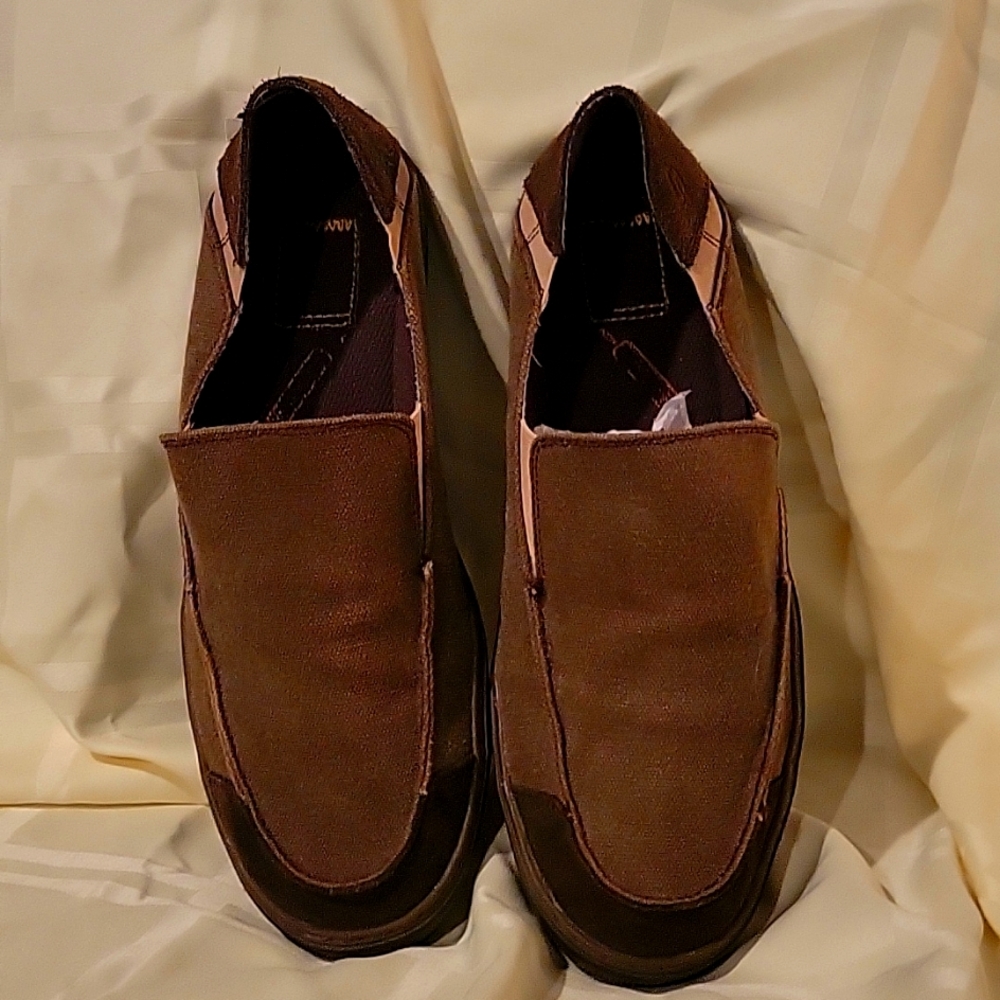 Skechers mens brown slip-ons.